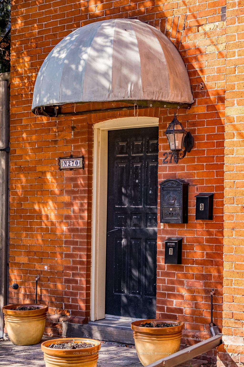 270 Queen Street S, Hamilton, ON, exterior