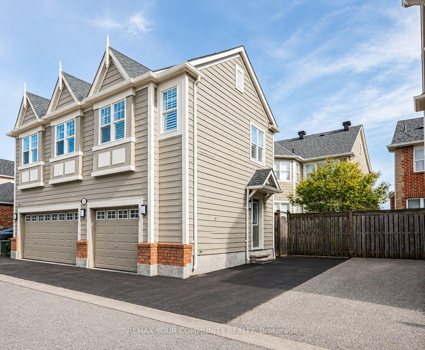 Coach House - 5 Chippenham Lane, Markham, ON, exterior