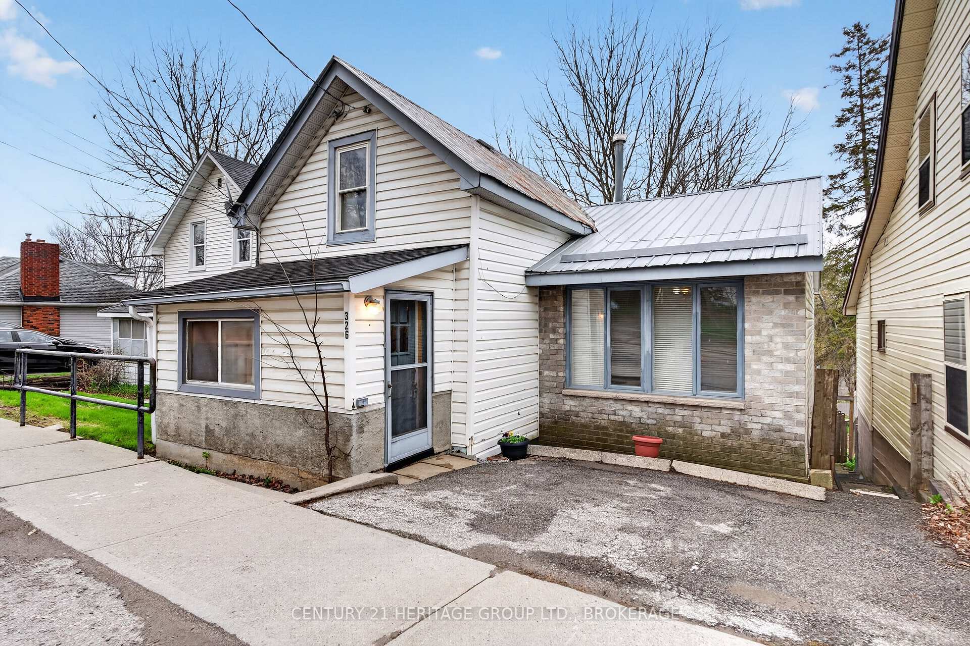 326 DUNDAS Street, Deseronto, ON, exterior