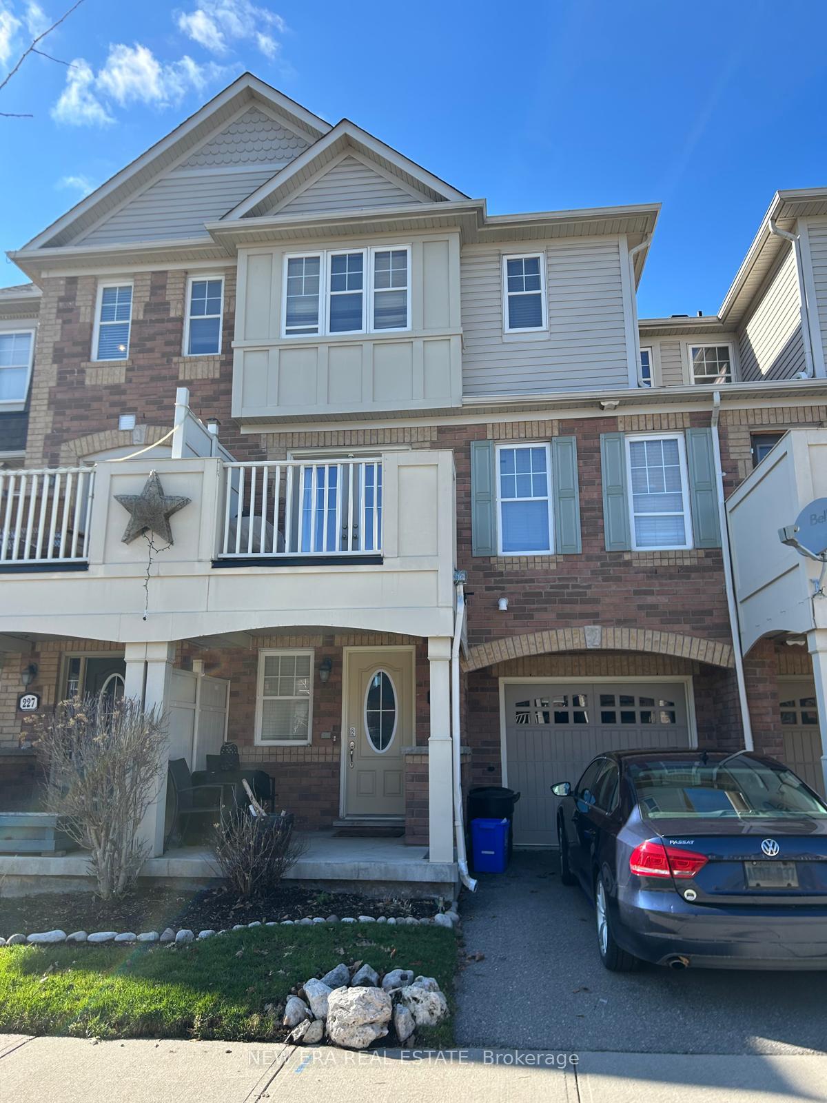 225 Schreyer Crescent, Milton, ON, exterior