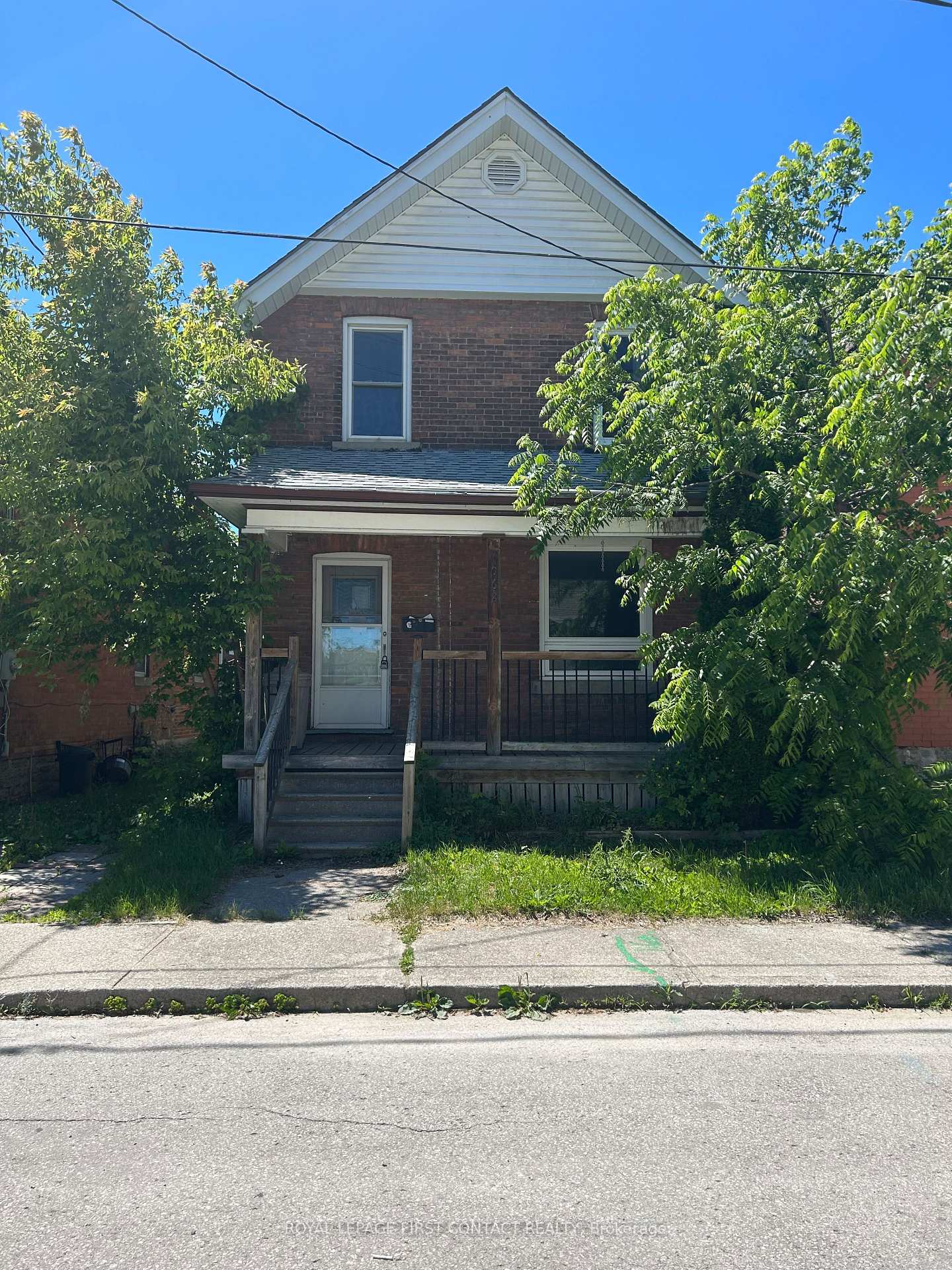 1068 1st A Avenue W, Owen Sound, ON, exterior