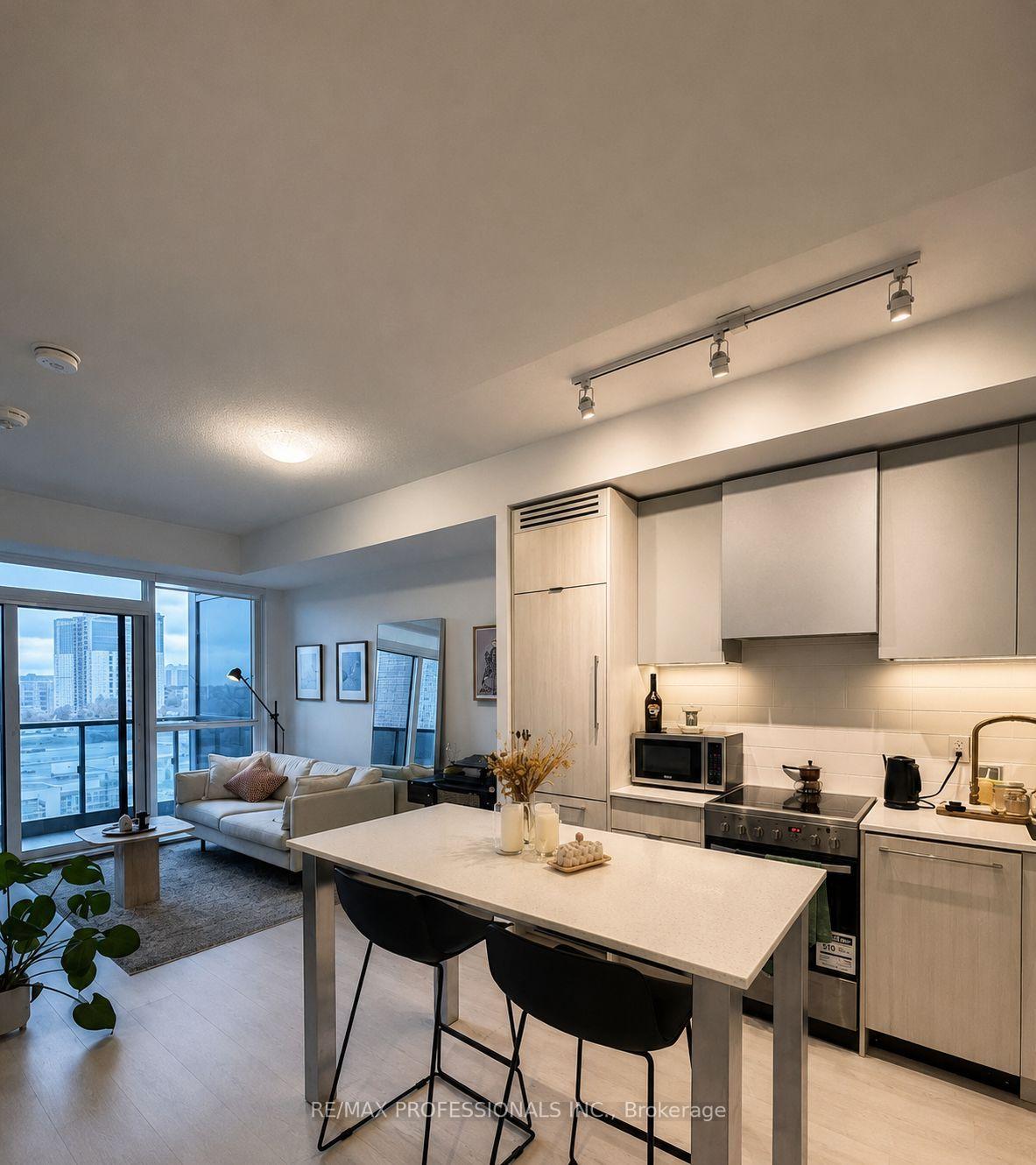 726 - 10 Gibbs Road, Toronto W08, ON, exterior