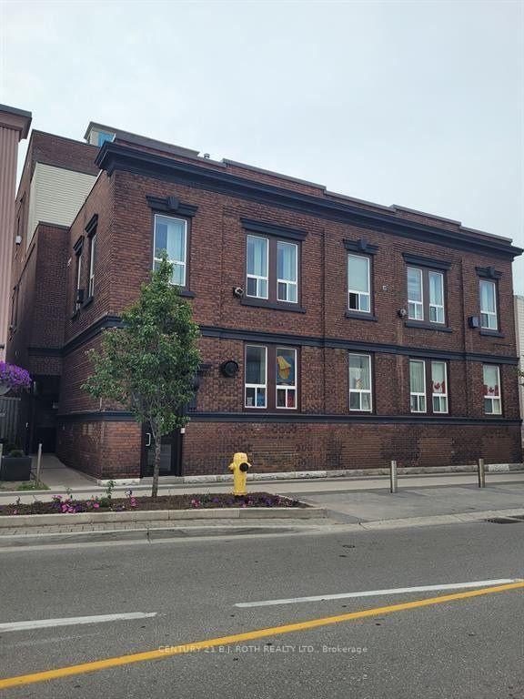 105 - 19 Dunlop Street W, Barrie, ON, exterior
