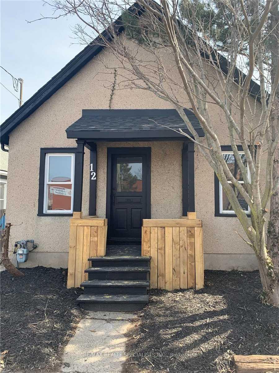 12 Page Street, St. Catharines, ON, exterior