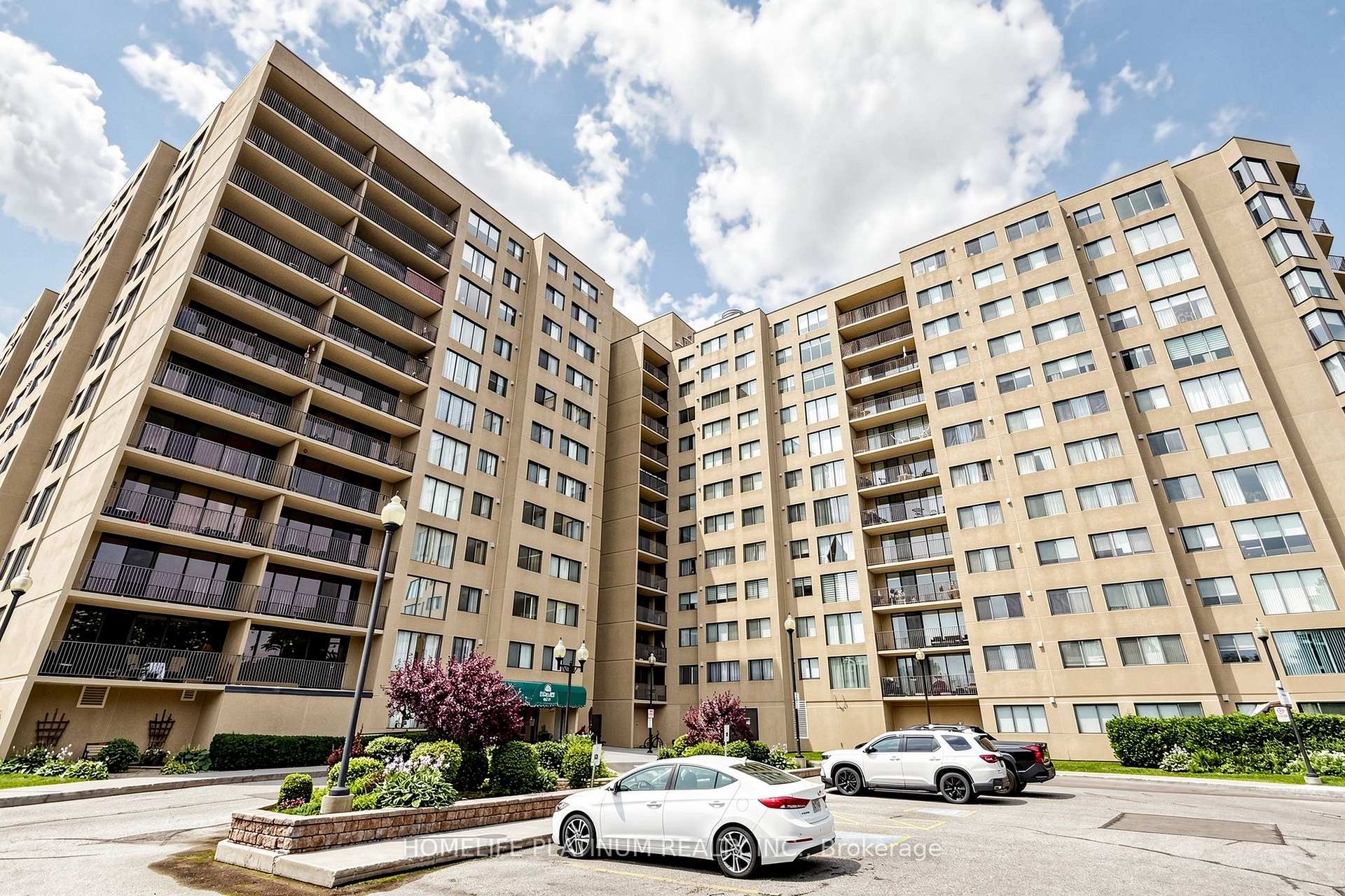 605 - 6500 Montevideo Road, Mississauga, ON, exterior