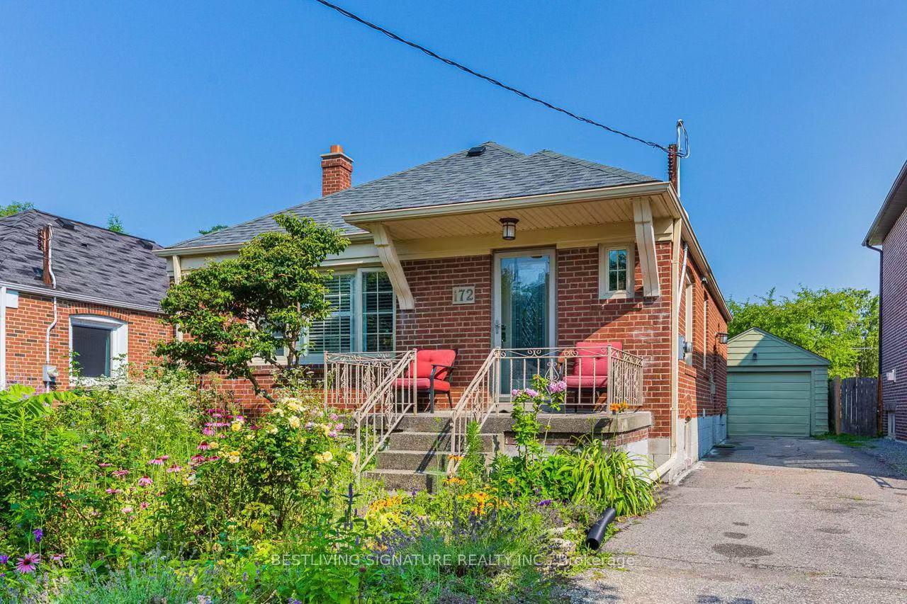 Upper Floor - 172 Park Home Avenue, Toronto C07, ON, exterior