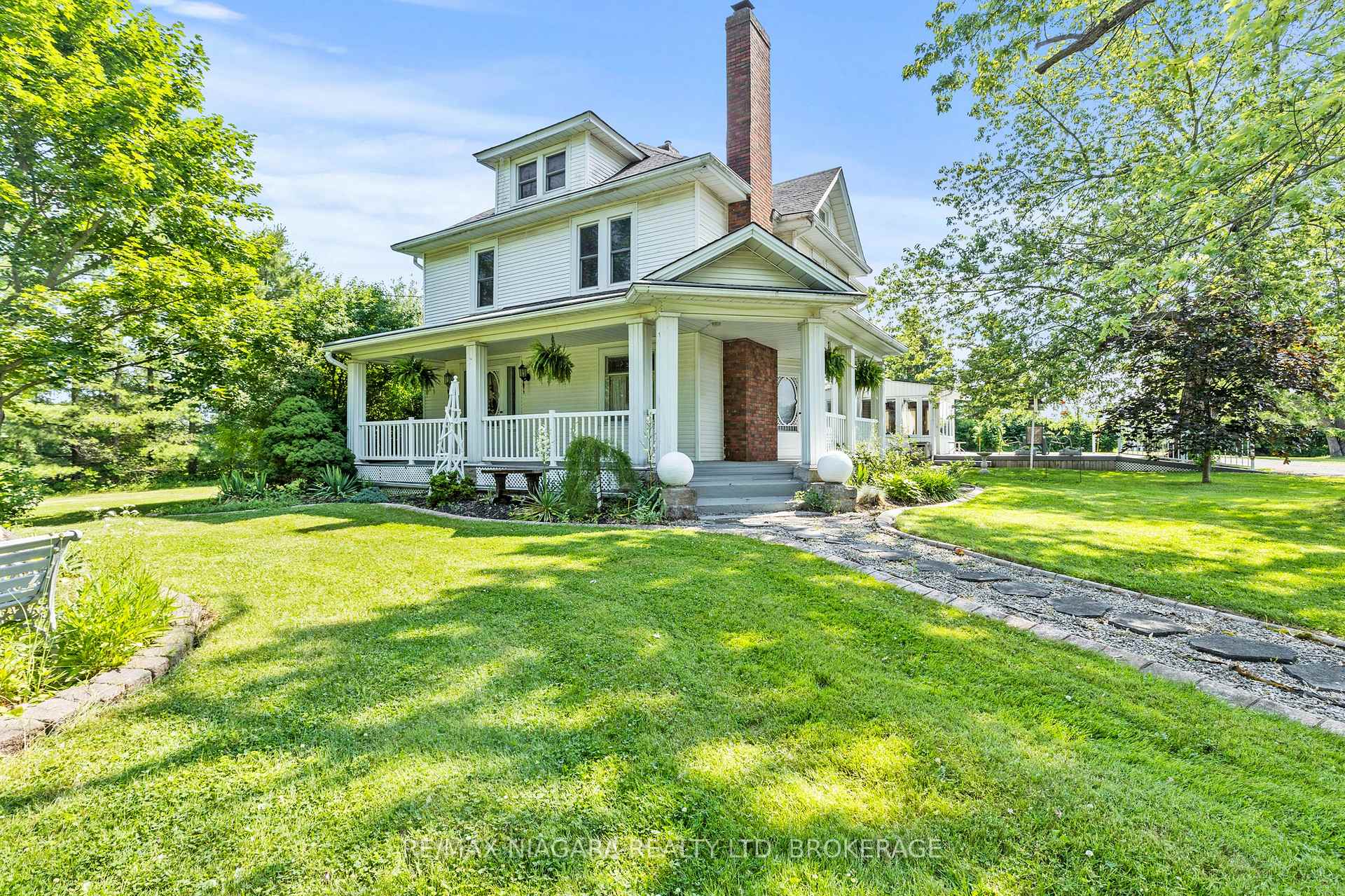 3362 Montrose Road, Fort Erie, ON, exterior
