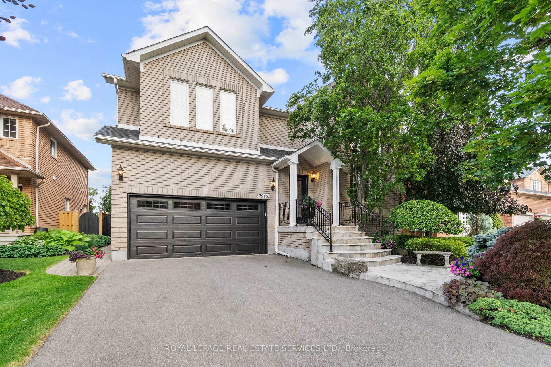 2045 Rosemount Crescent, Oakville, ON, exterior