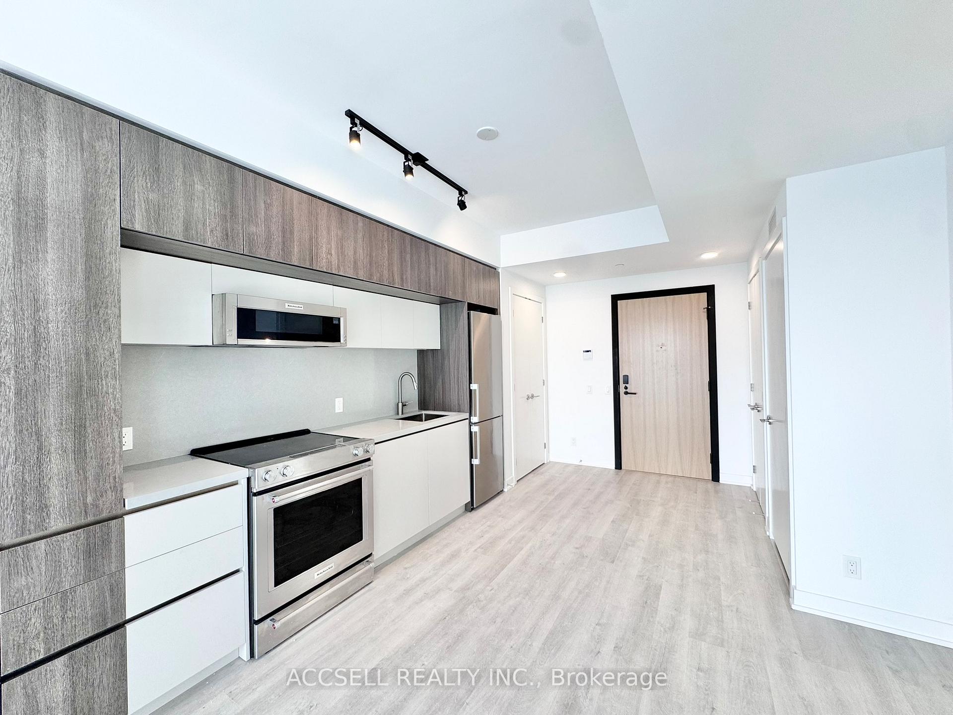 W905 - 185 Millway Avenue, Vaughan, ON, exterior