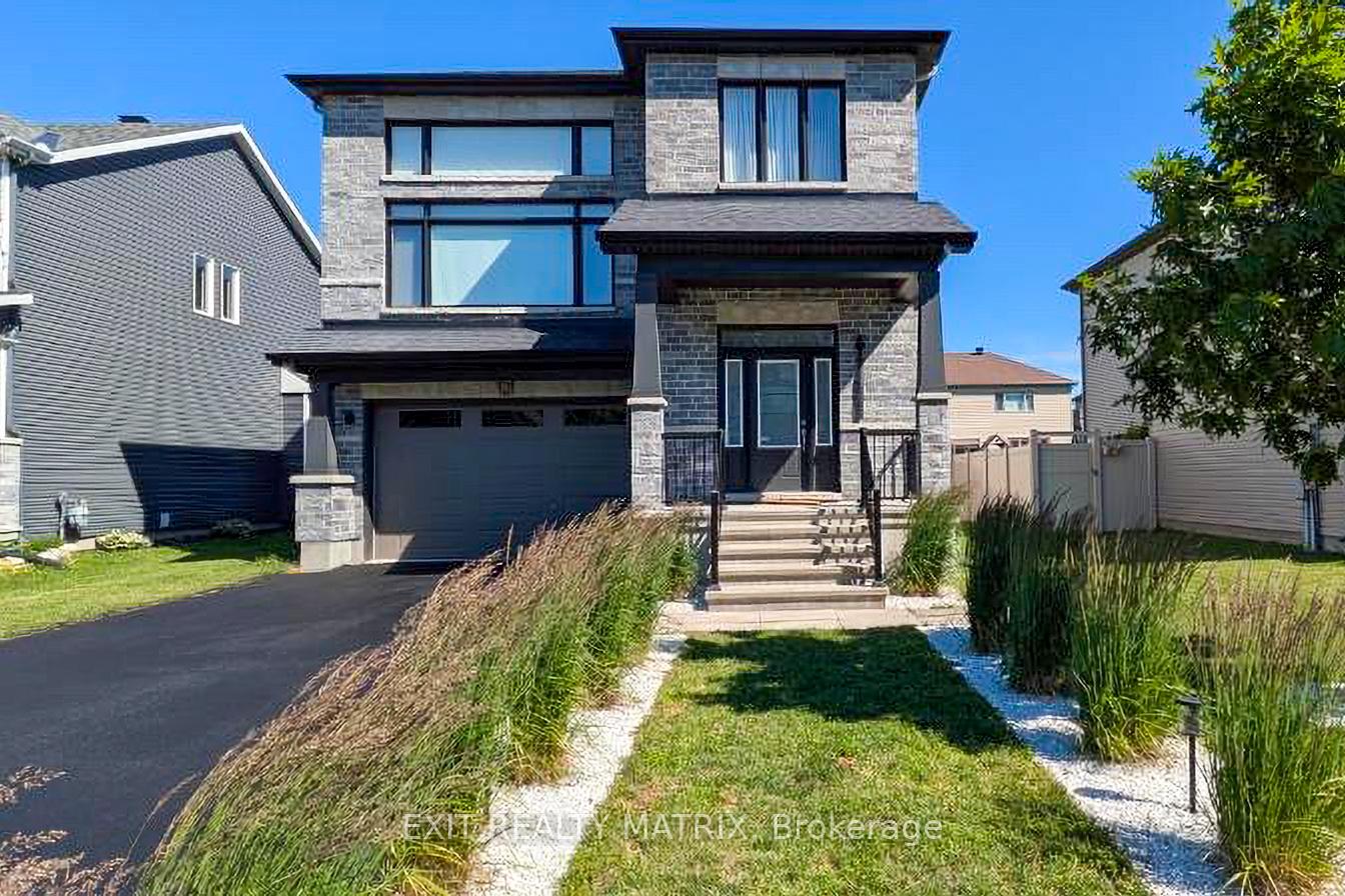 865 Cologne Street, Russell, ON, exterior