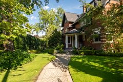 43 Maple Avenue, Toronto C09, ON, exterior