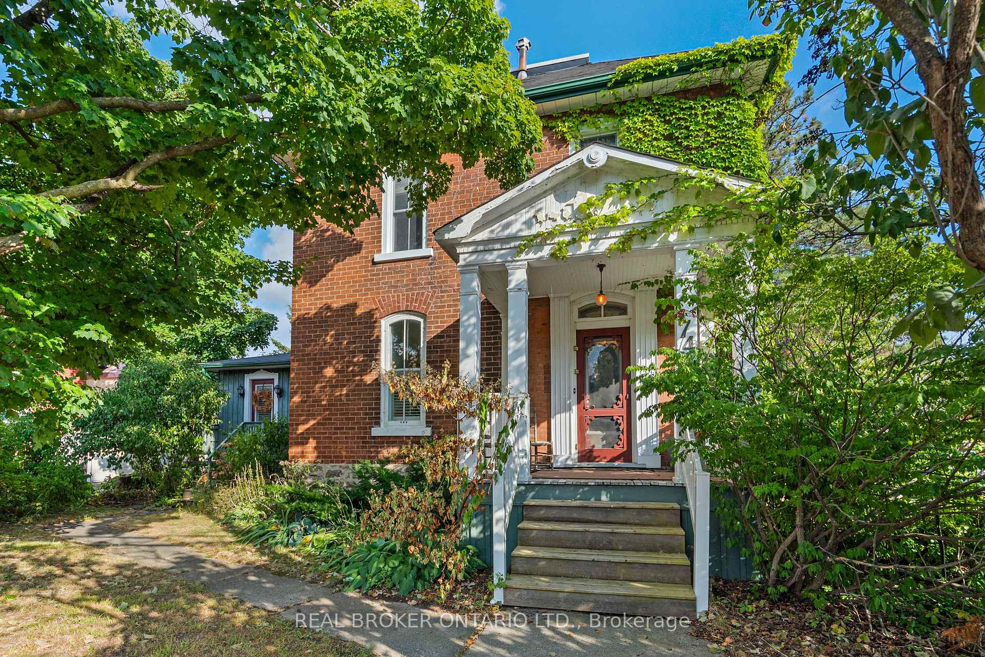 74 LAKE Avenue W, Carleton Place, ON, exterior