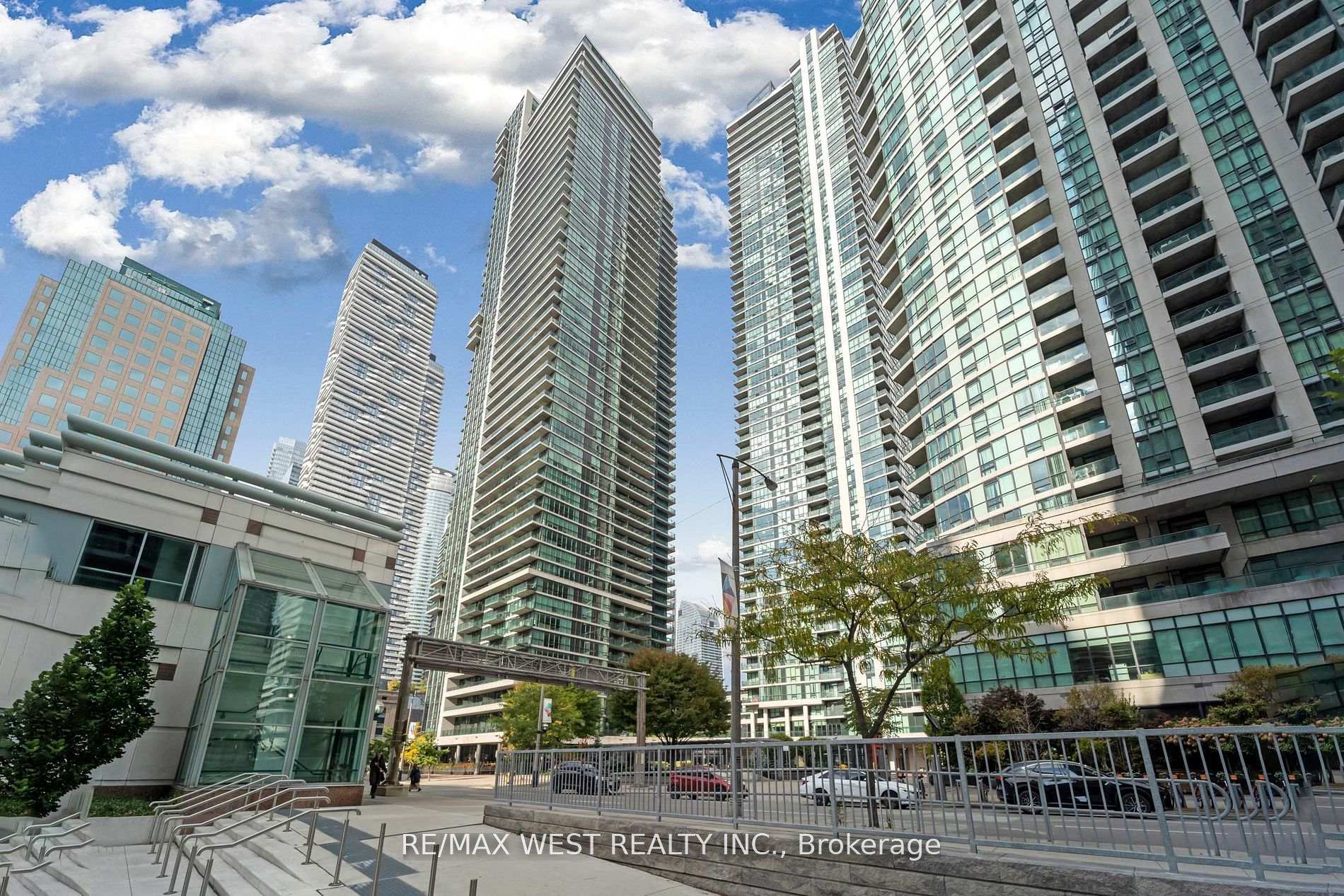 2305 - 33 Bay Street, Toronto C01, ON, exterior