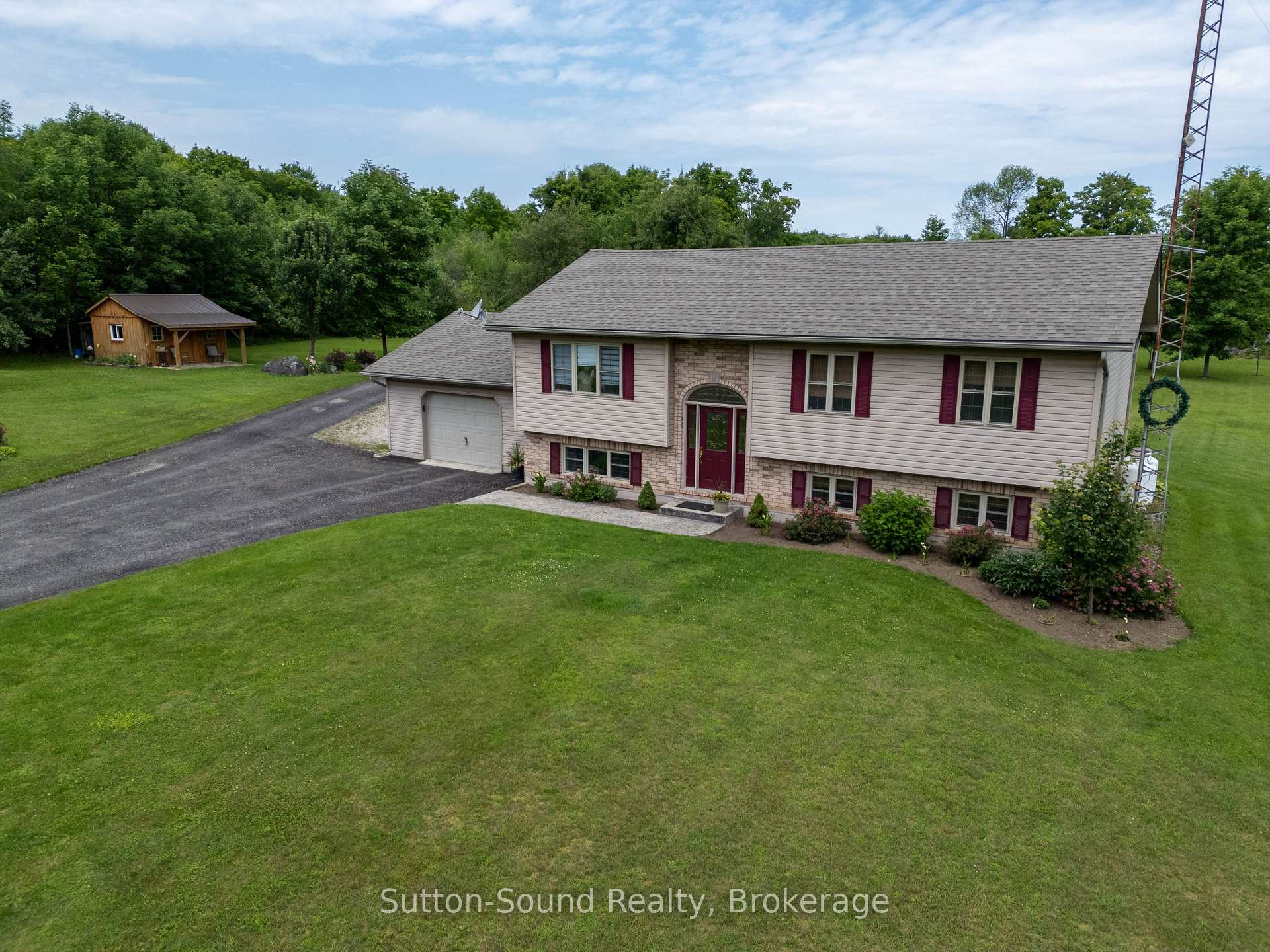 442513 21 Concession, Georgian Bluffs, ON, exterior