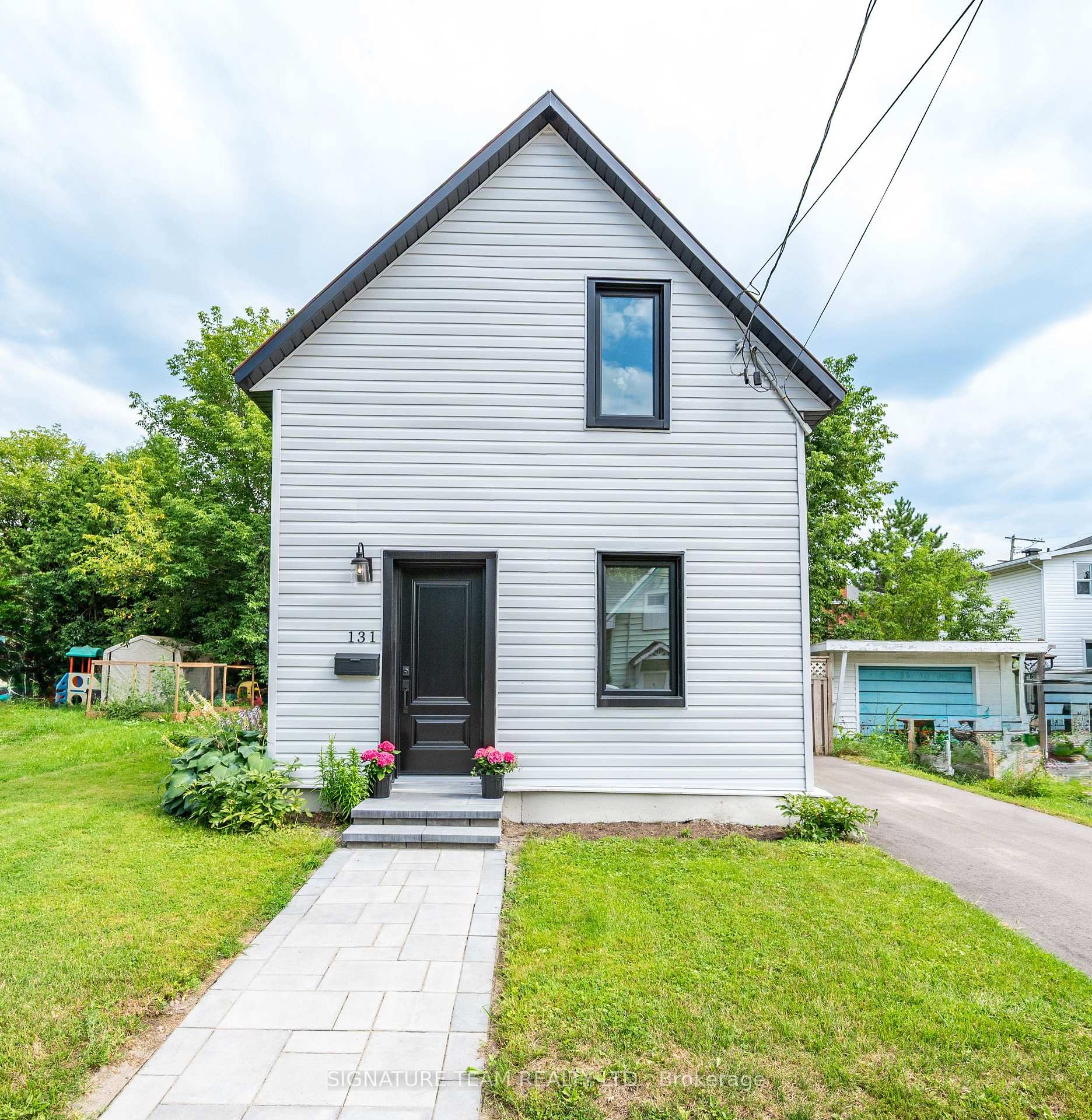 131 Patrick Avenue, Renfrew, ON, exterior