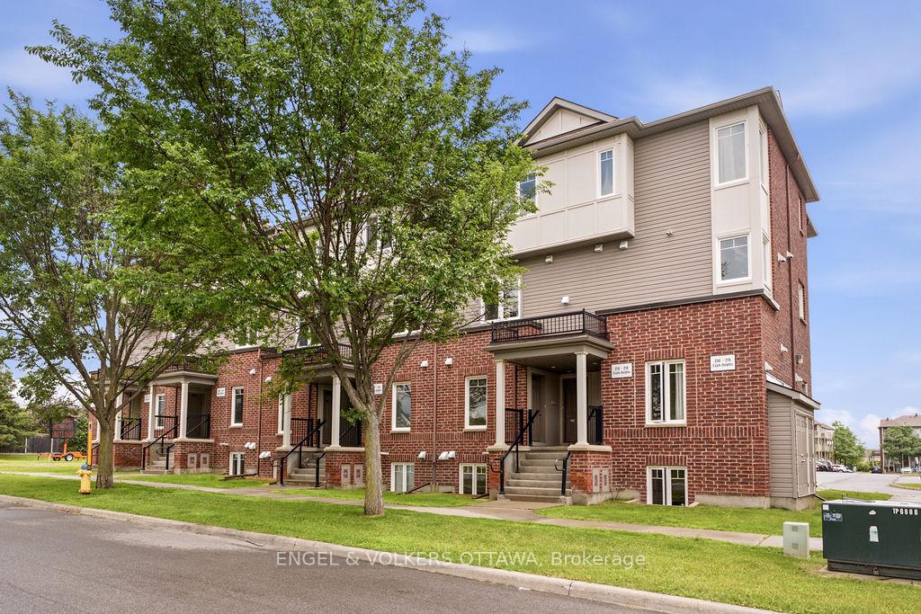 270 Espin Heights, Barrhaven, ON, exterior