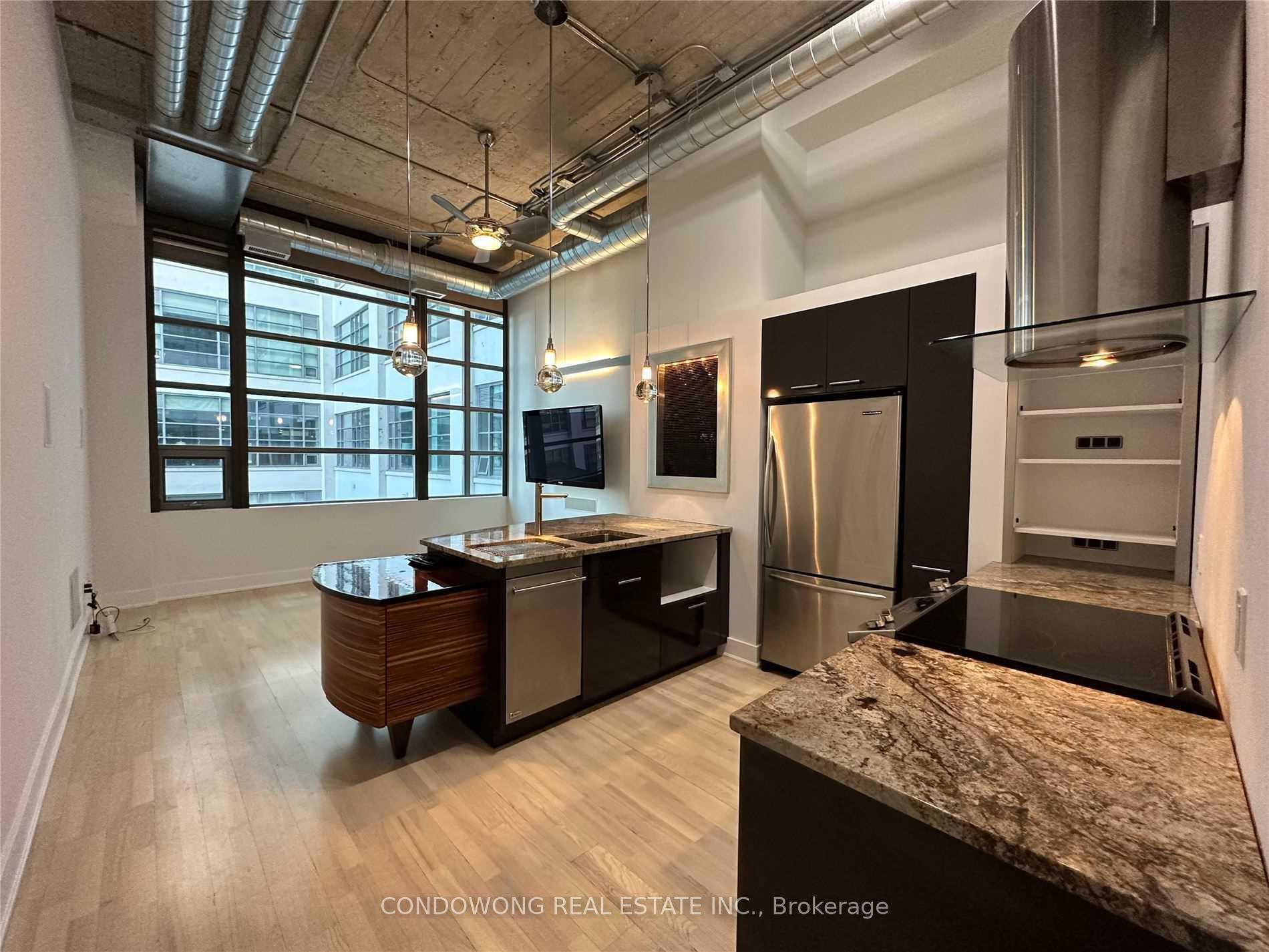 331 - 637 Lake Shore Boulevard W, Toronto C01, ON, exterior