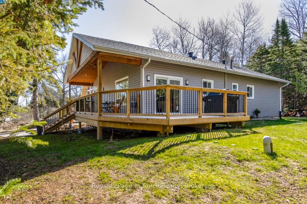 31 Earldom Boulevard, Tay, ON, exterior