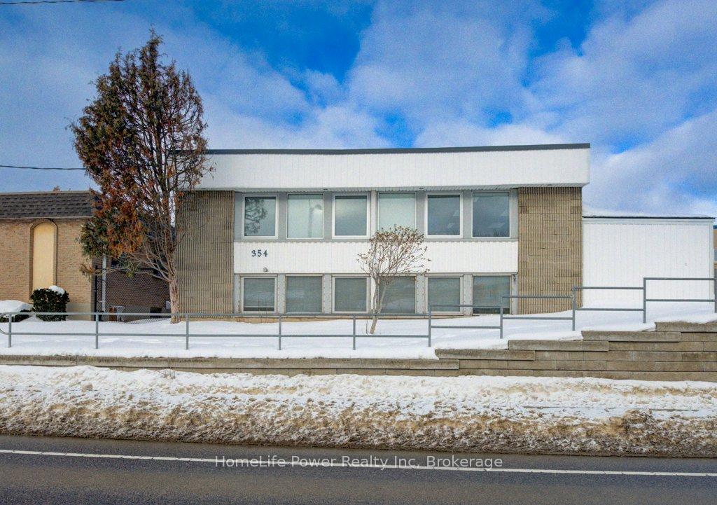 354 Charles Street E, Kitchener, ON, exterior