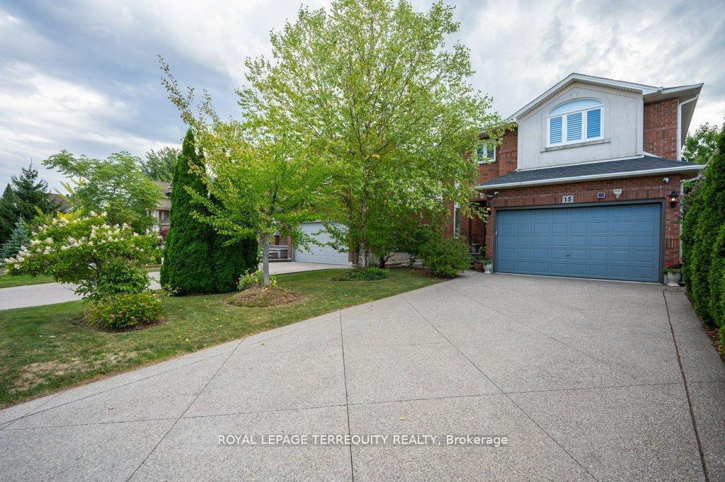15 Armour Crescent, Hamilton, ON, exterior