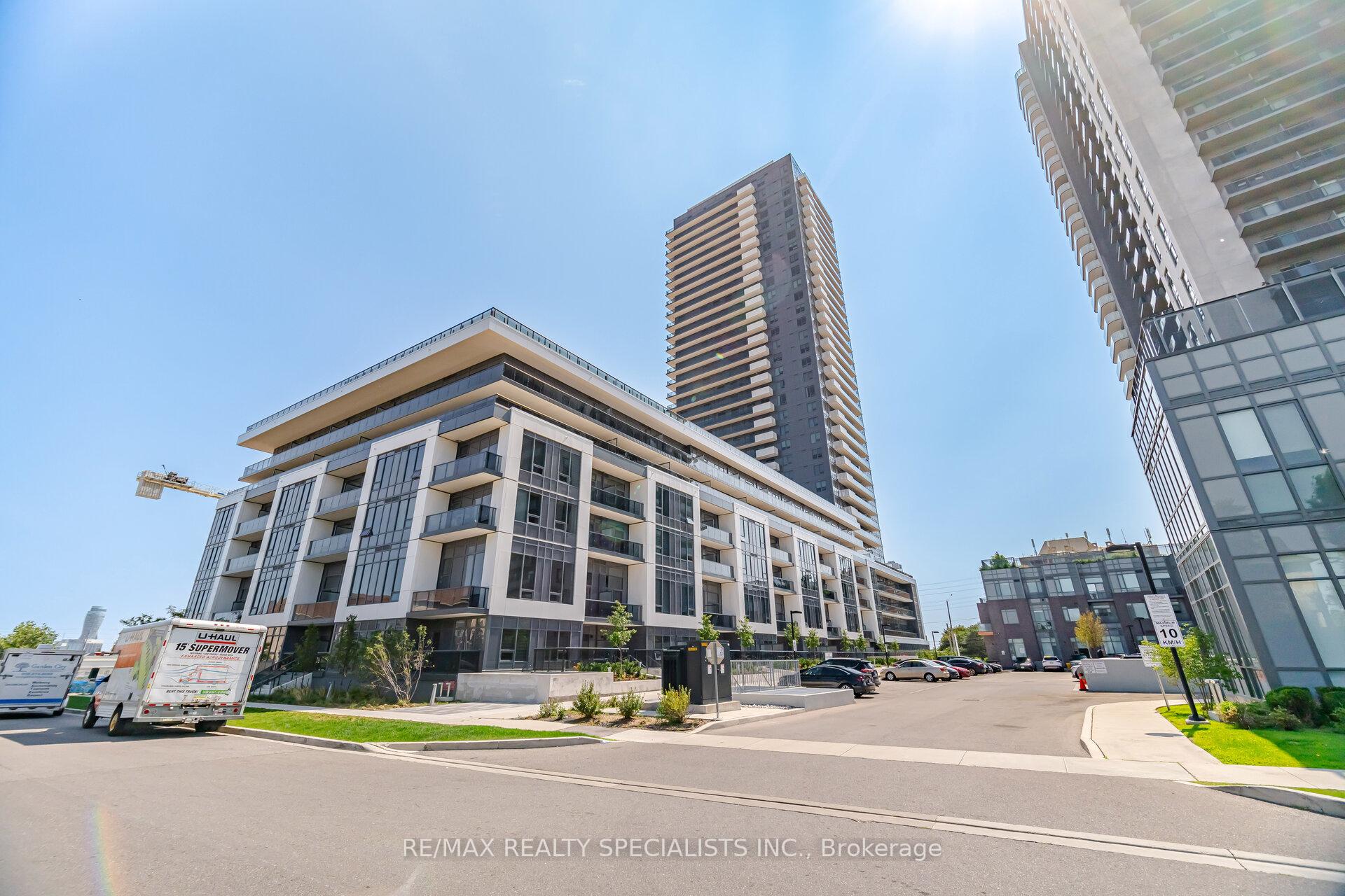 308 - 5105 Hurontario Street, Mississauga, ON, exterior