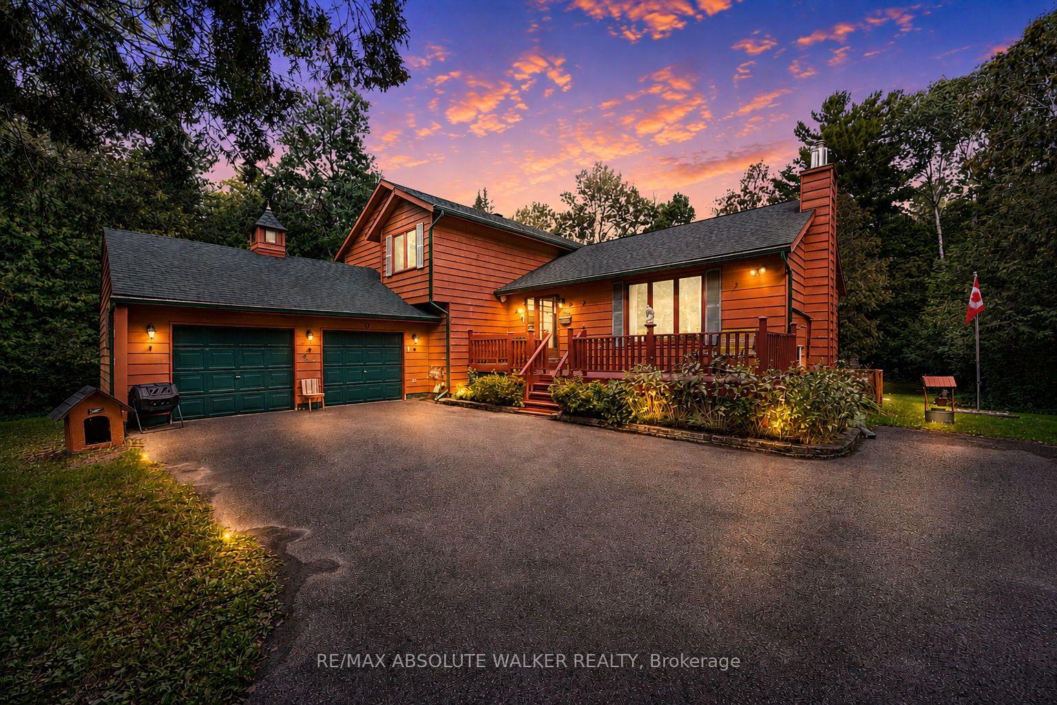 219 Deerwood Drive, Carp - Dunrobin - Huntley - Fitzroy and Area, ON, exterior