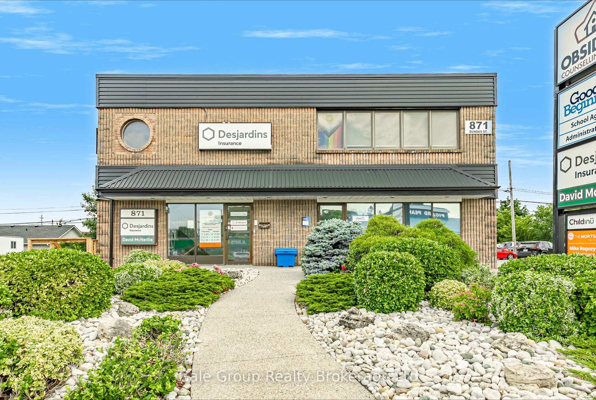 Lower 1 - 871 Dundas Street W, Woodstock, ON, exterior