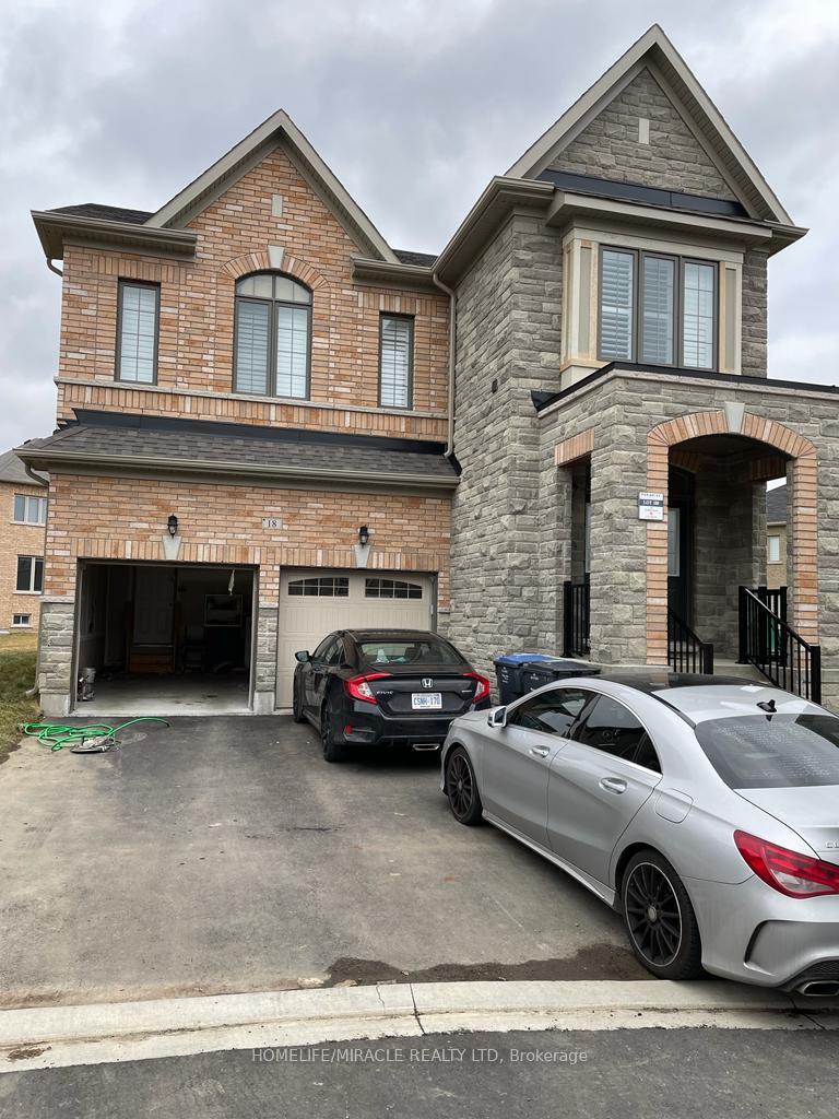 18 Bachelor Street, Brampton, ON, exterior