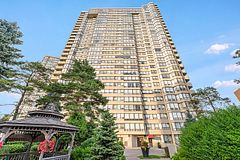 2208 - 1300 Islington Avenue, Toronto W08, ON, exterior