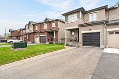 112 Hawkshaw Crescent, Barrhaven, ON, exterior