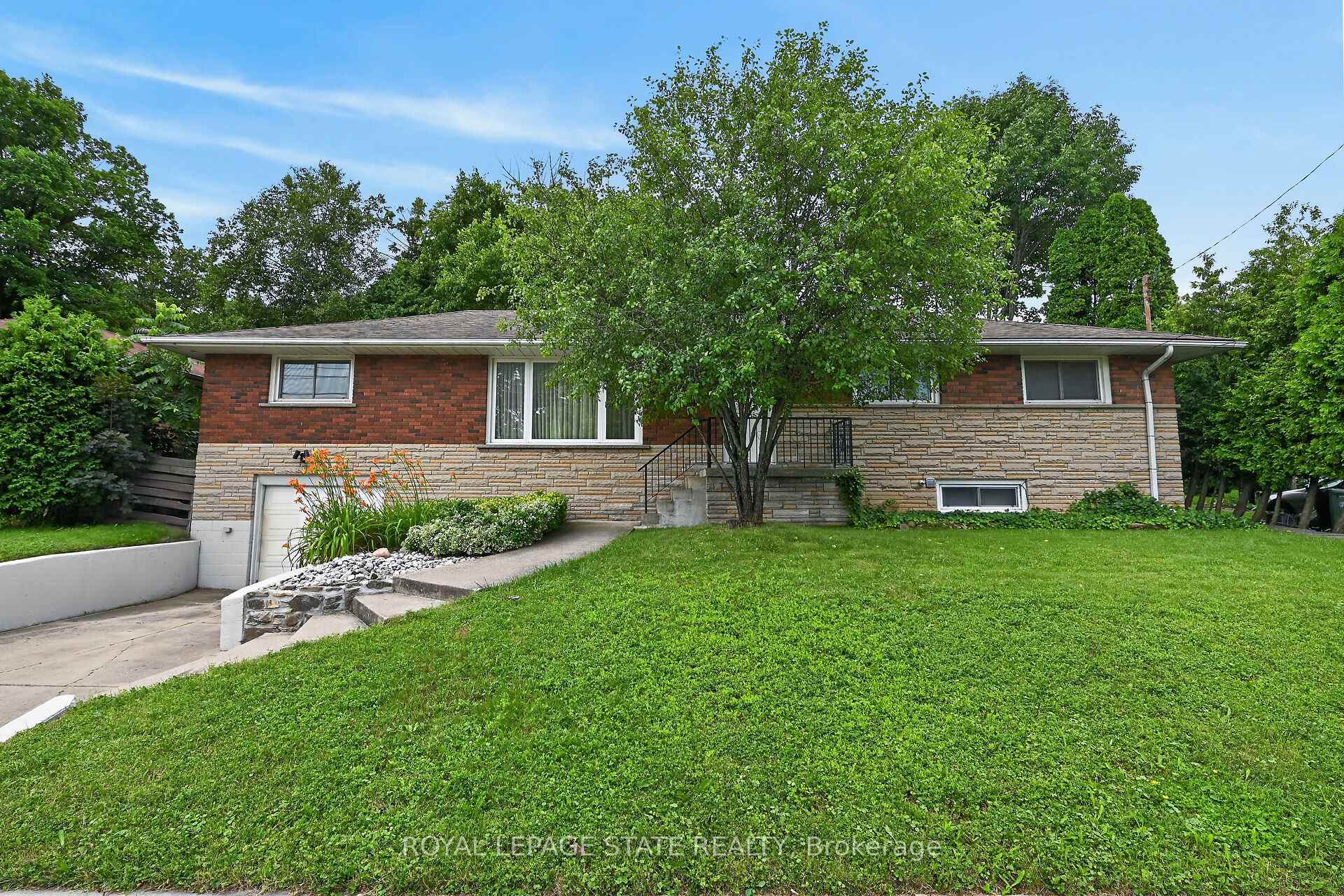 27 Ainslie Avenue, Hamilton, ON, exterior
