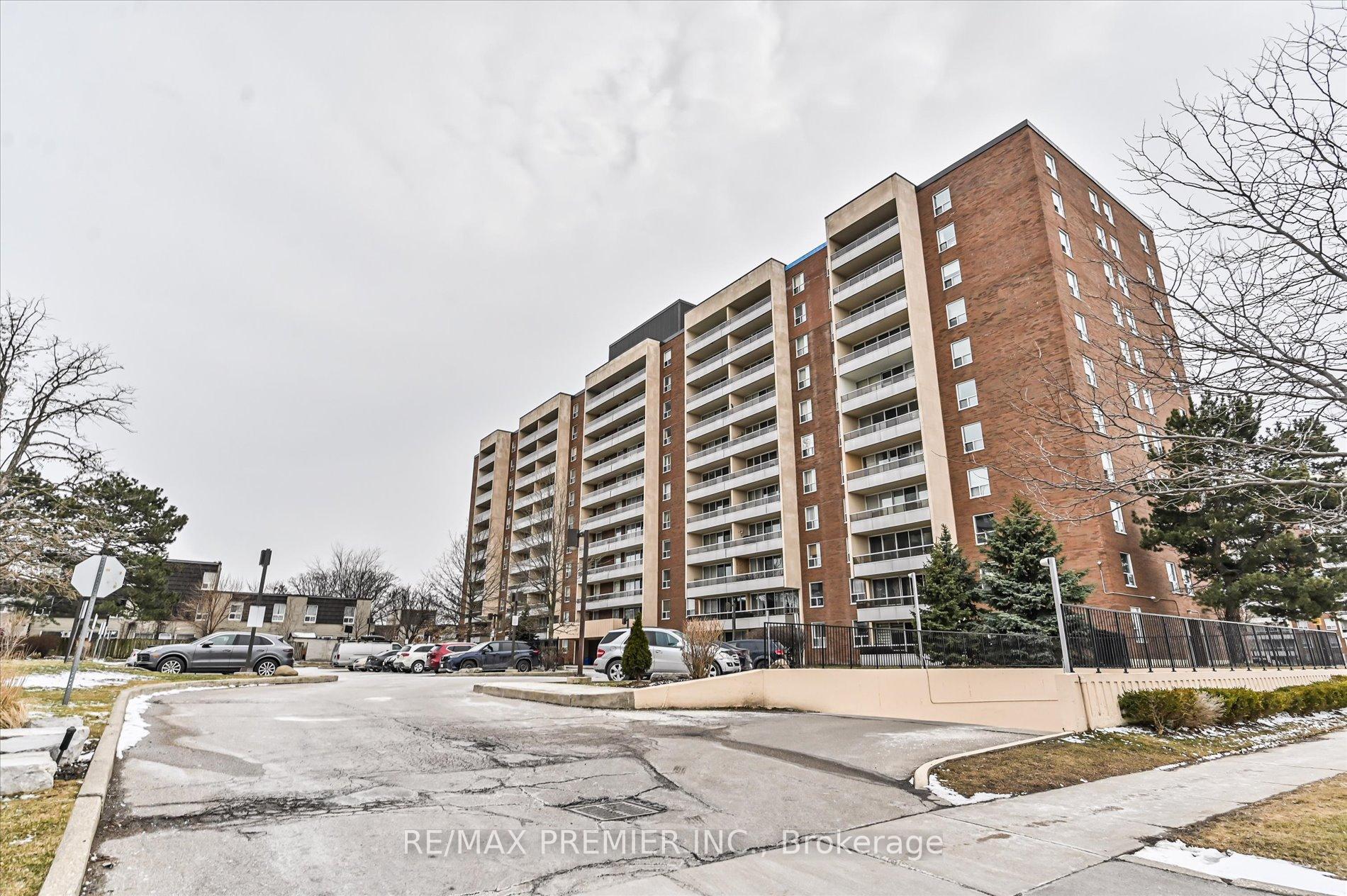 604 - 25 Four Winds Drive, Toronto W05, ON, exterior