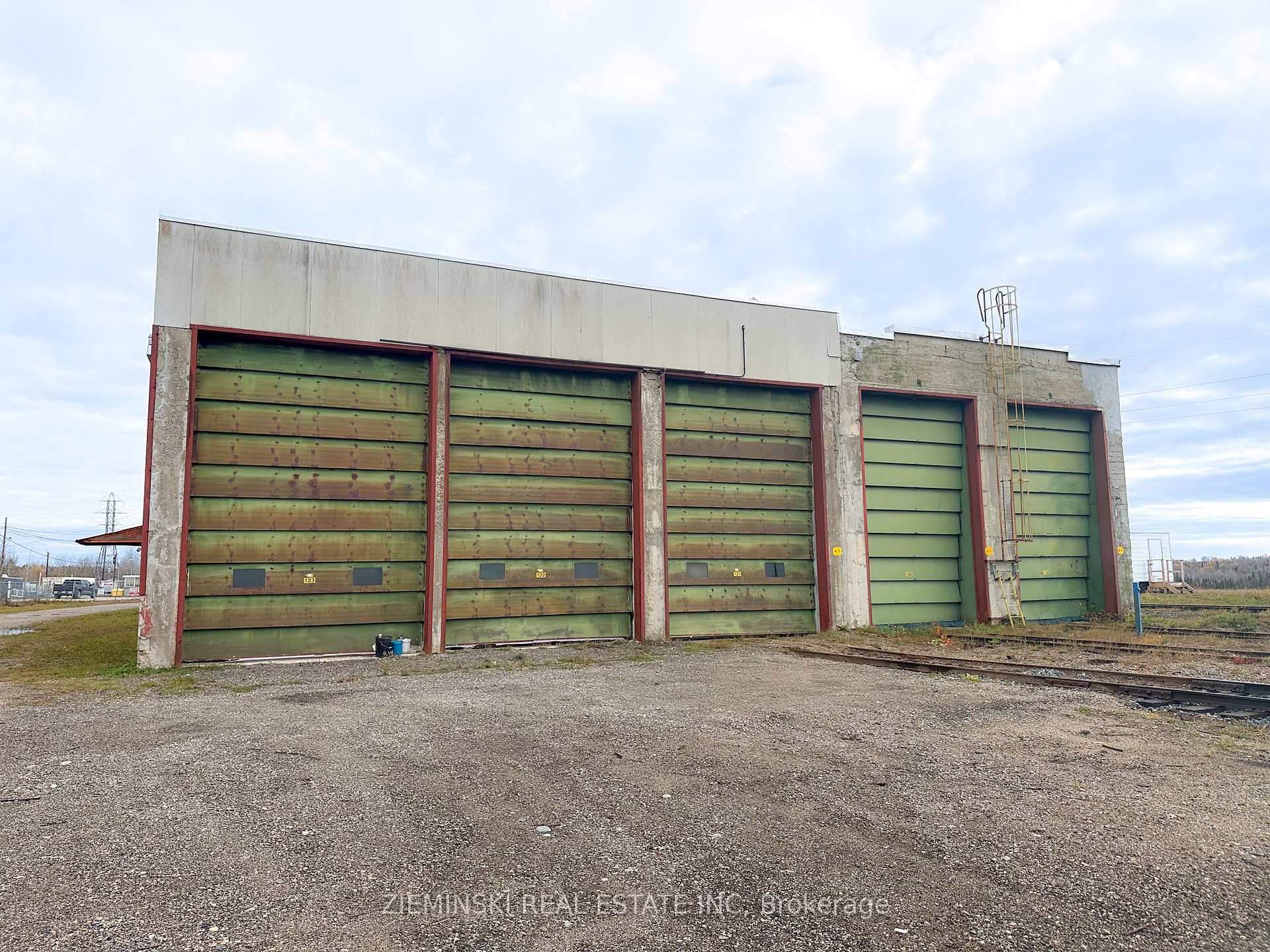 CG - 1 Park Street, Iroquois Falls, ON, exterior