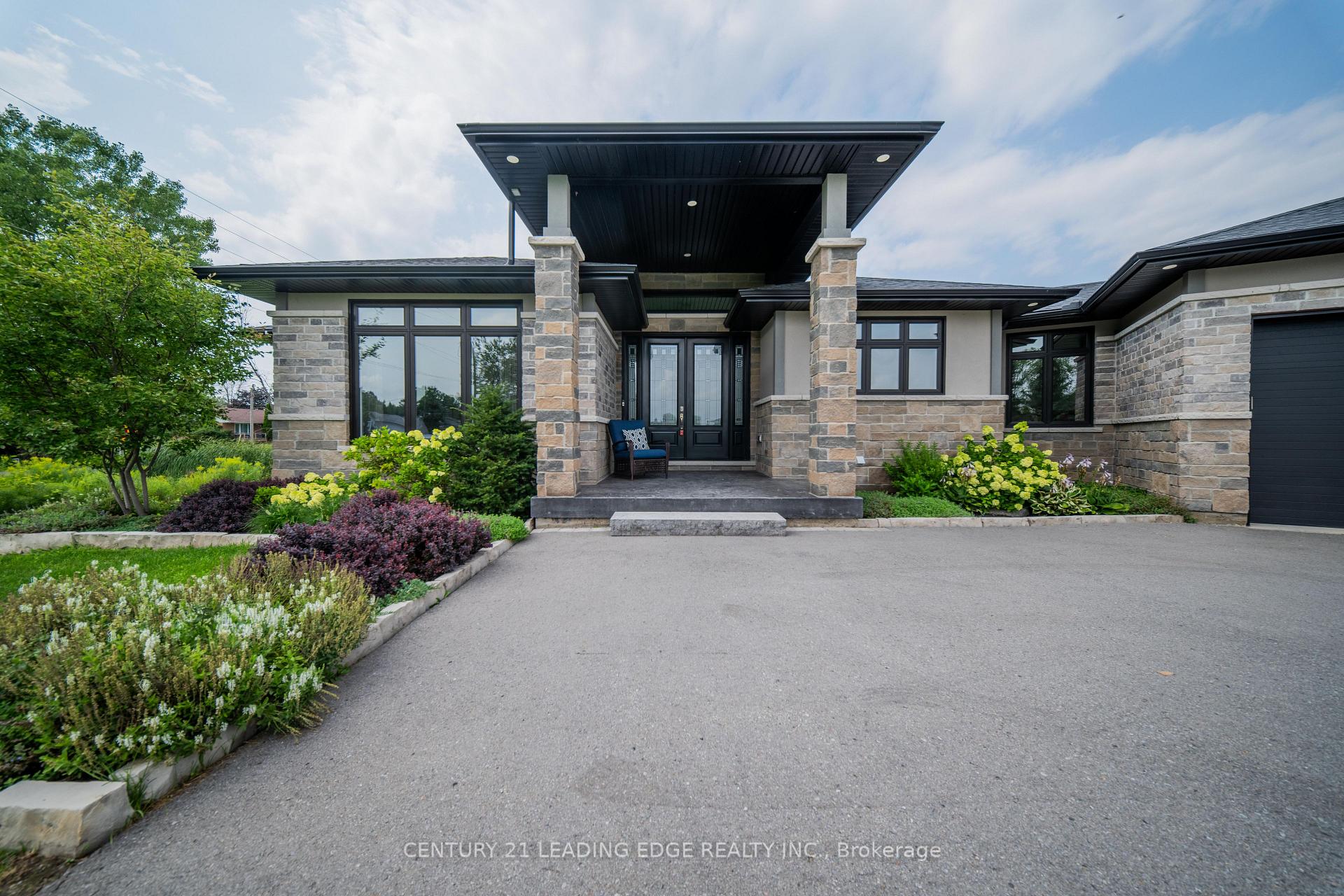 9 Leaside Street, Prince Edward County, ON, exterior