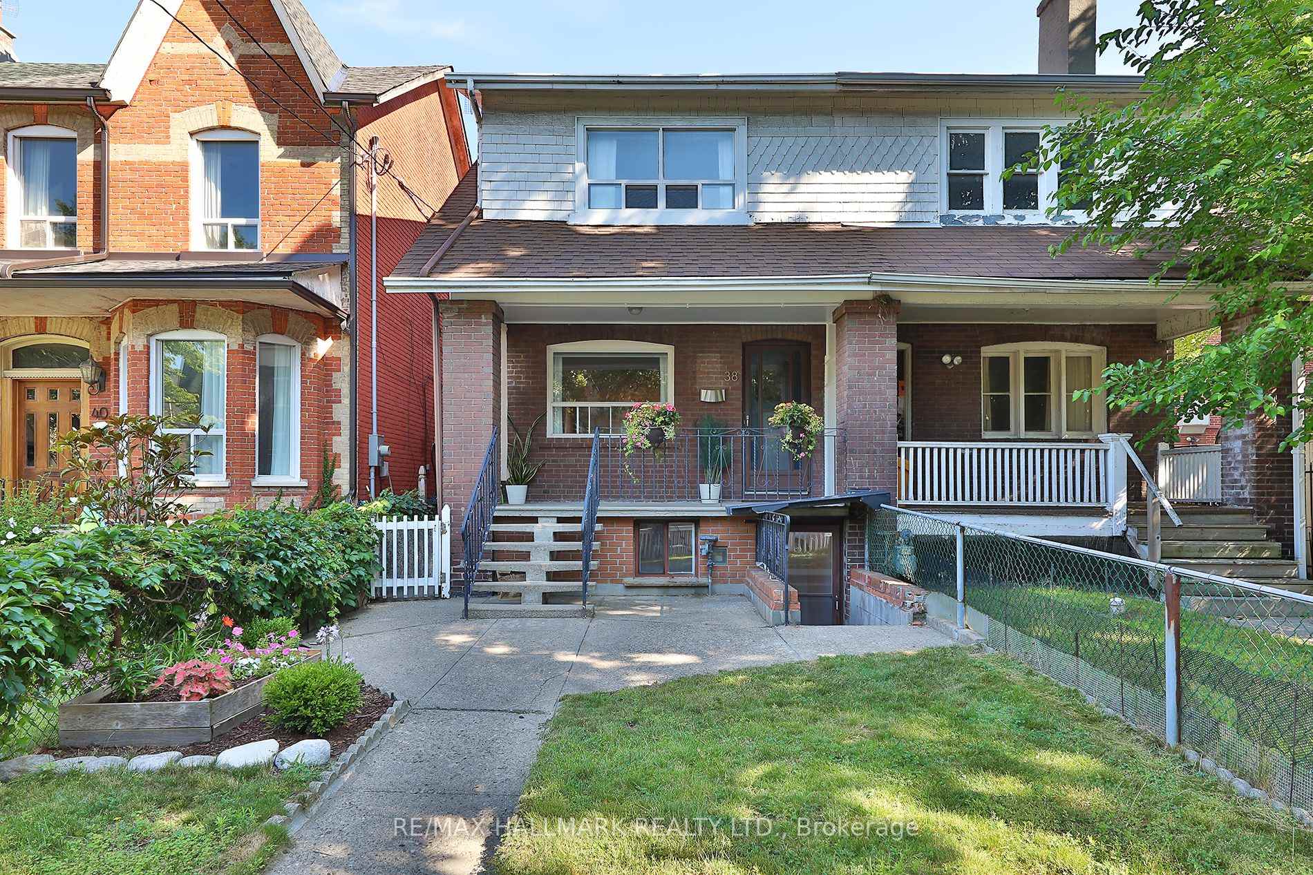 38 Halton Street, Toronto C01, ON, exterior