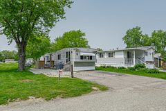 215 - 580 Beaver Creek Road, Waterloo, ON, exterior