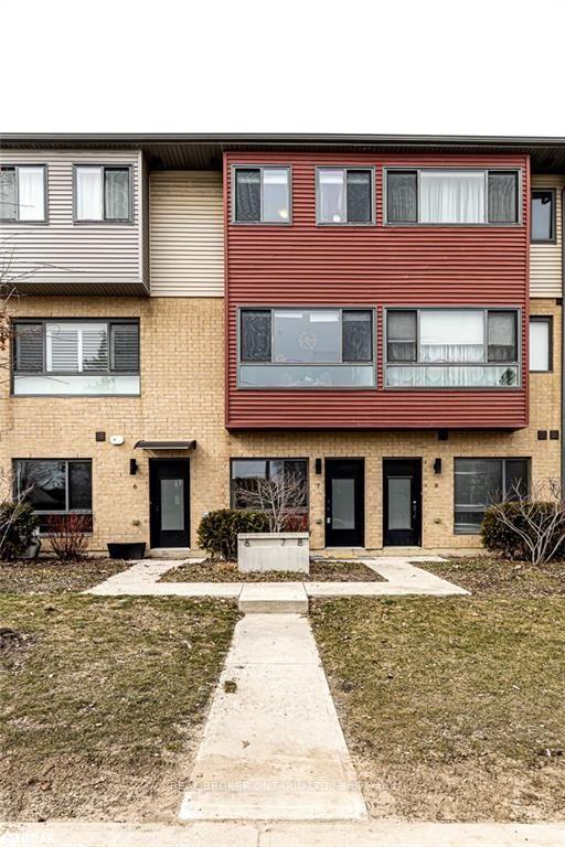 8 - 369 Essa Road, Barrie, ON, exterior