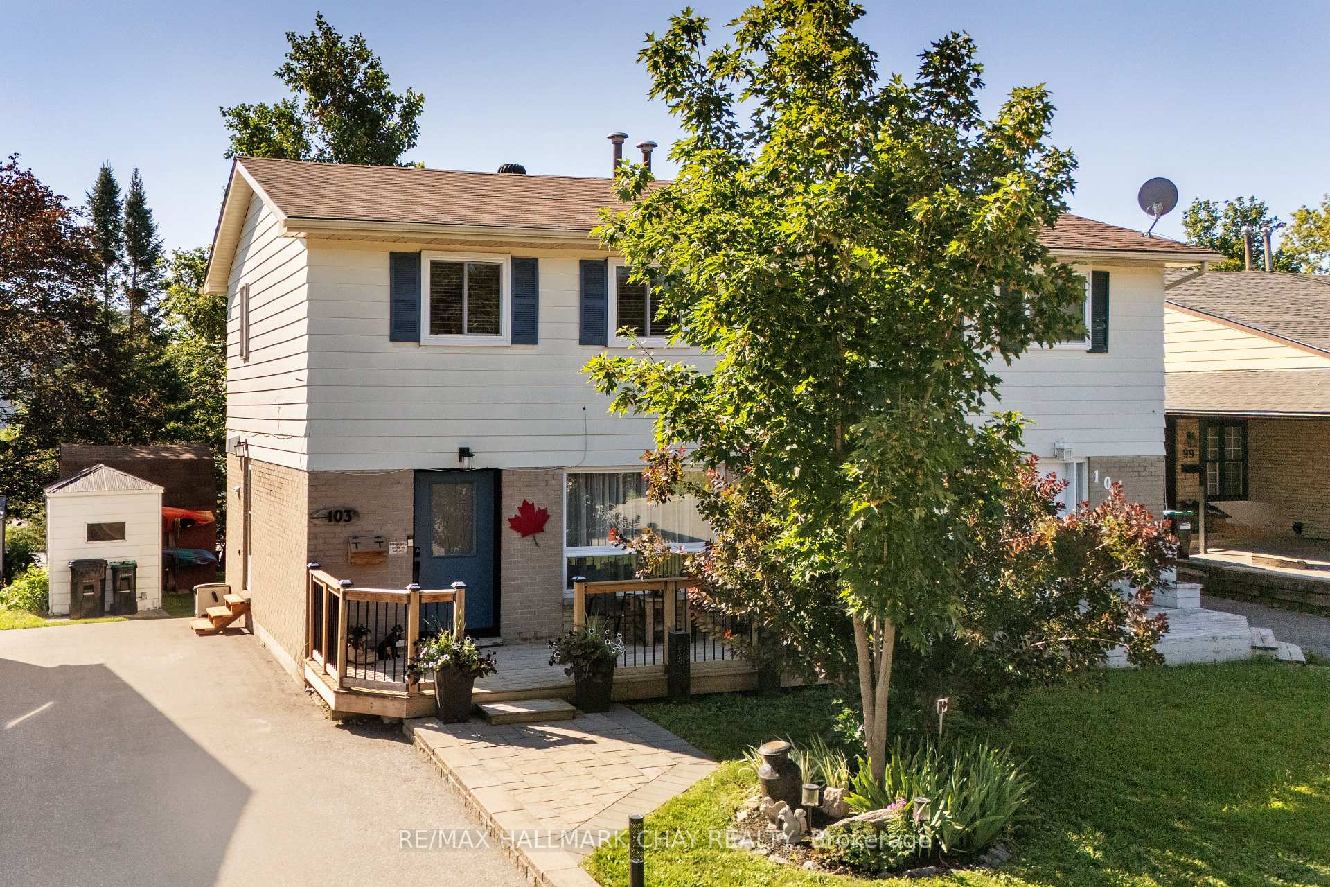 103 Daphne Crescent, Barrie, ON, exterior