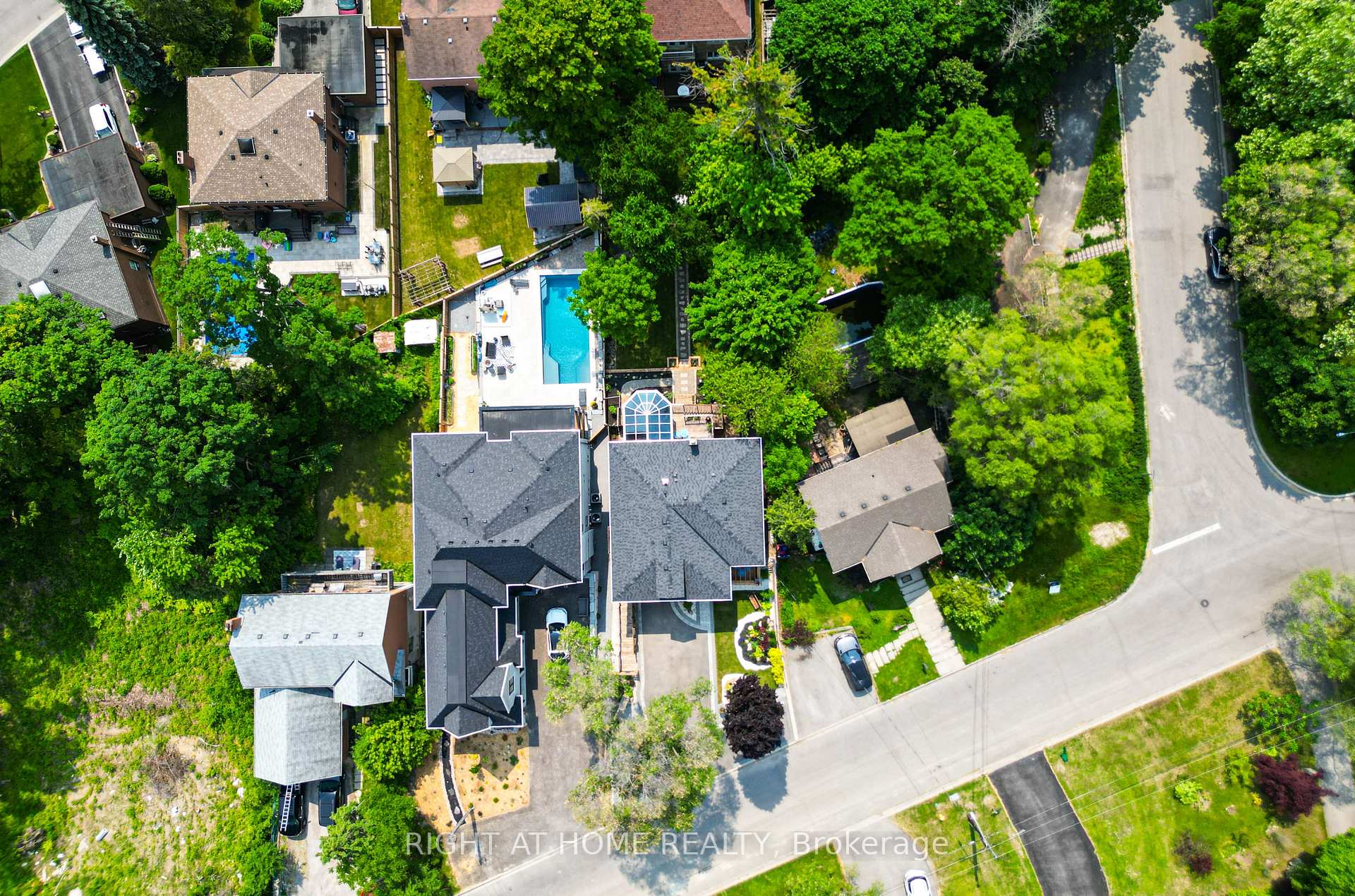 1482 Old Forest Road, Pickering, ON, exterior