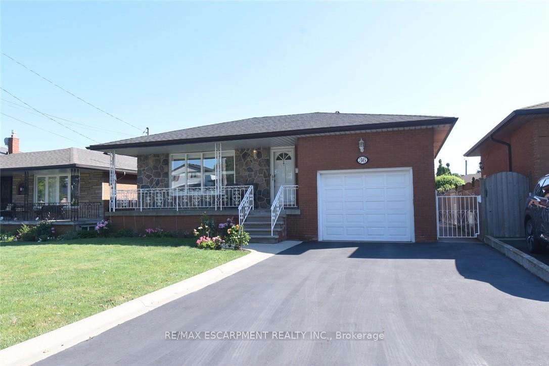36 Abbington Drive, Hamilton, ON, exterior