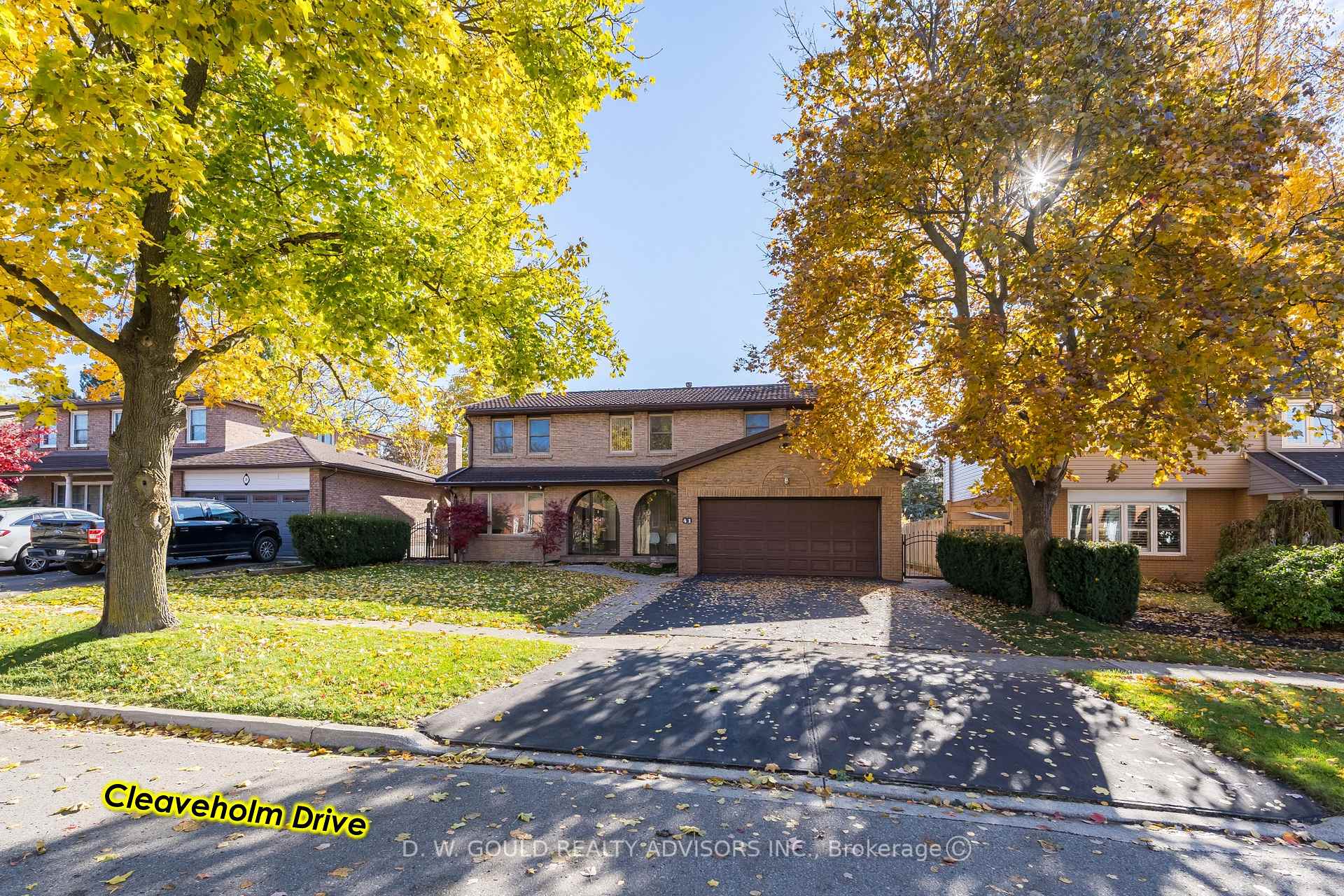 41 Cleaveholm Drive, Halton Hills, ON, exterior