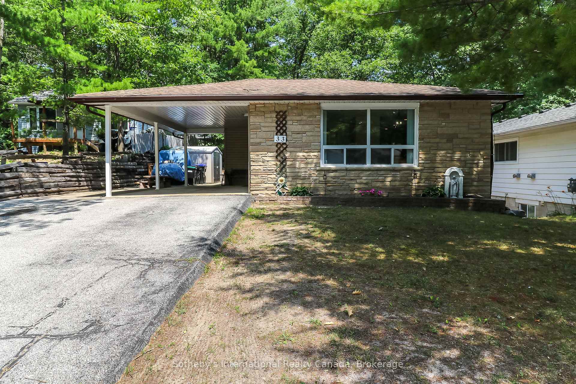 33 Parkwood Drive, Wasaga Beach, ON, exterior