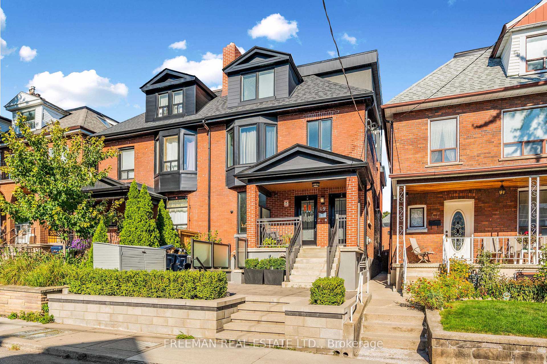 49 Beatrice Street, Toronto C01, ON, exterior