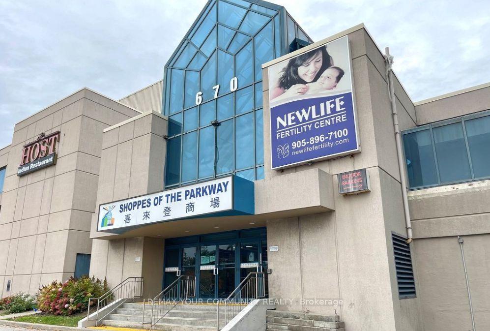 8 - 670 Highway 7 Street E, Richmond Hill, ON, exterior