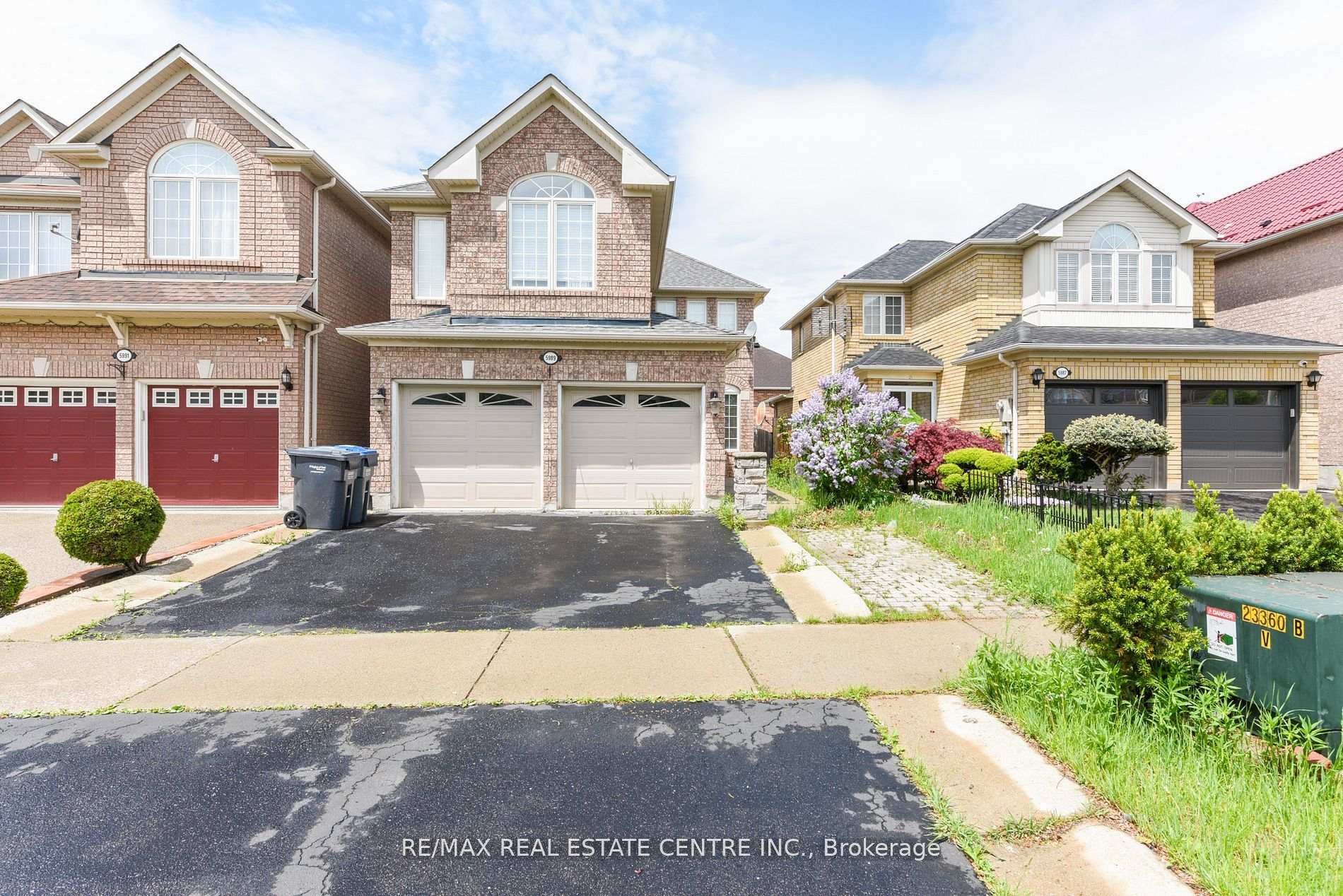 5989 Sidmouth Street, Mississauga, ON, exterior