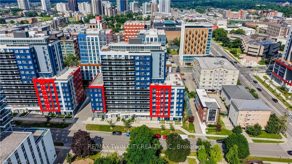 198 - 258A SUNVIEW Street, Waterloo, ON, exterior
