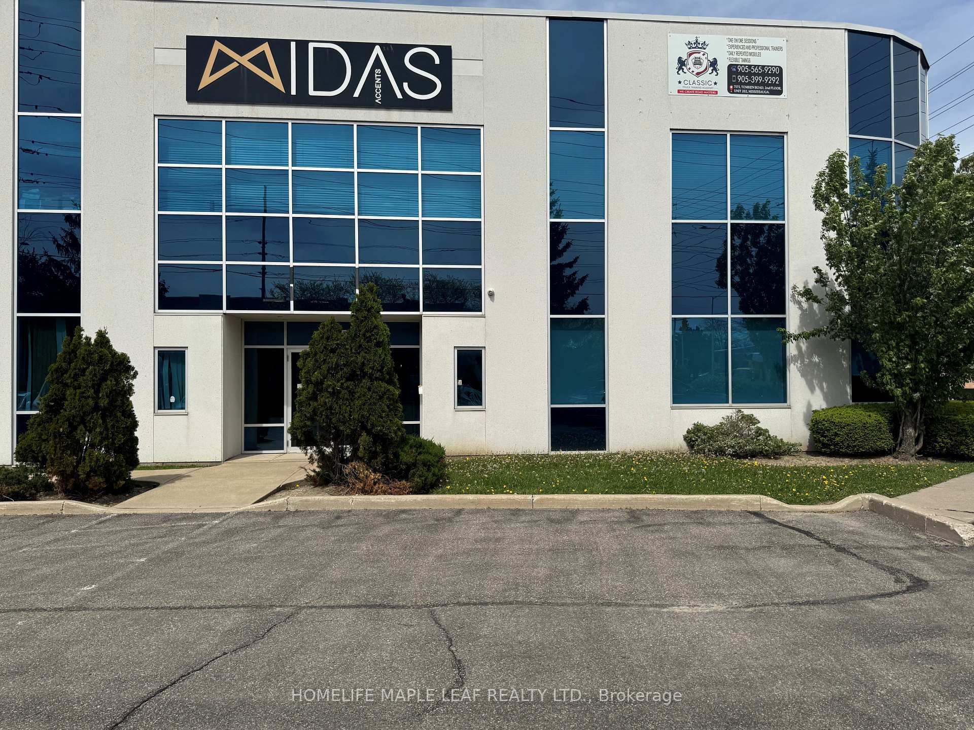 202 - 7175 Tomken Road, Mississauga, ON, exterior