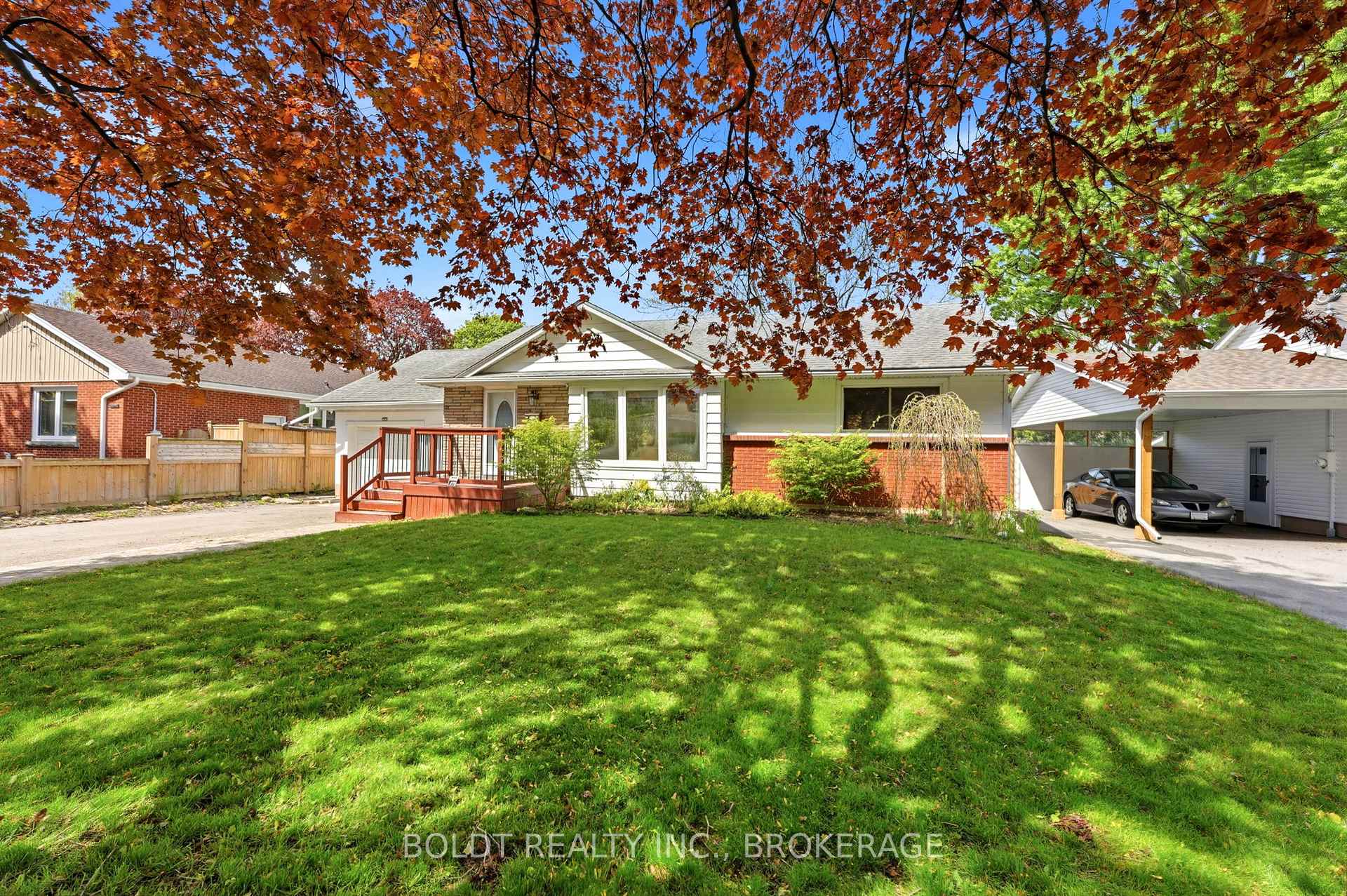 23 Woodelm Drive, St. Catharines, ON, exterior