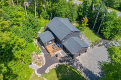 29 Natures Way, Huntsville, ON, exterior