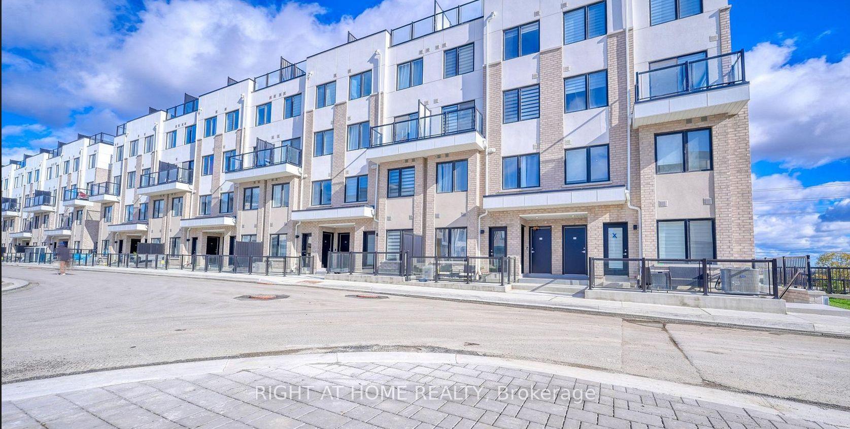 327 - 1695 Dersan Street, Pickering, ON, exterior